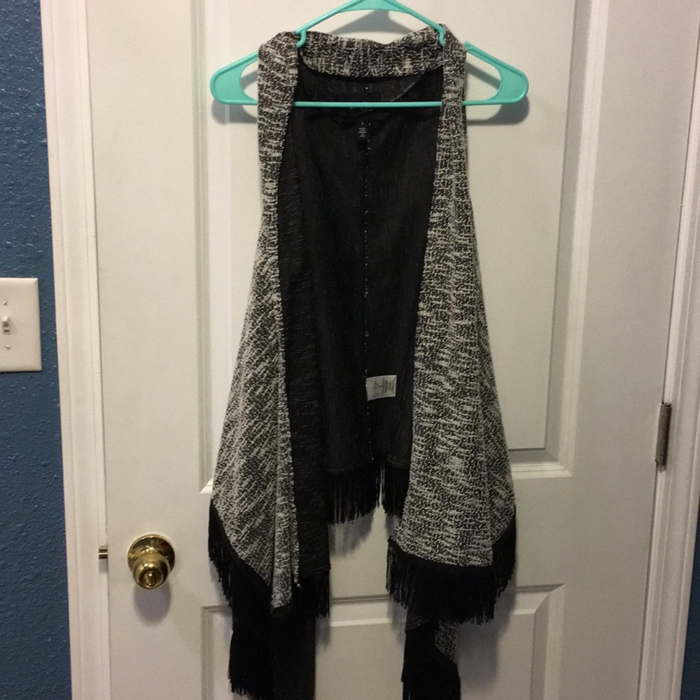 JS black & white zest with tassel strings